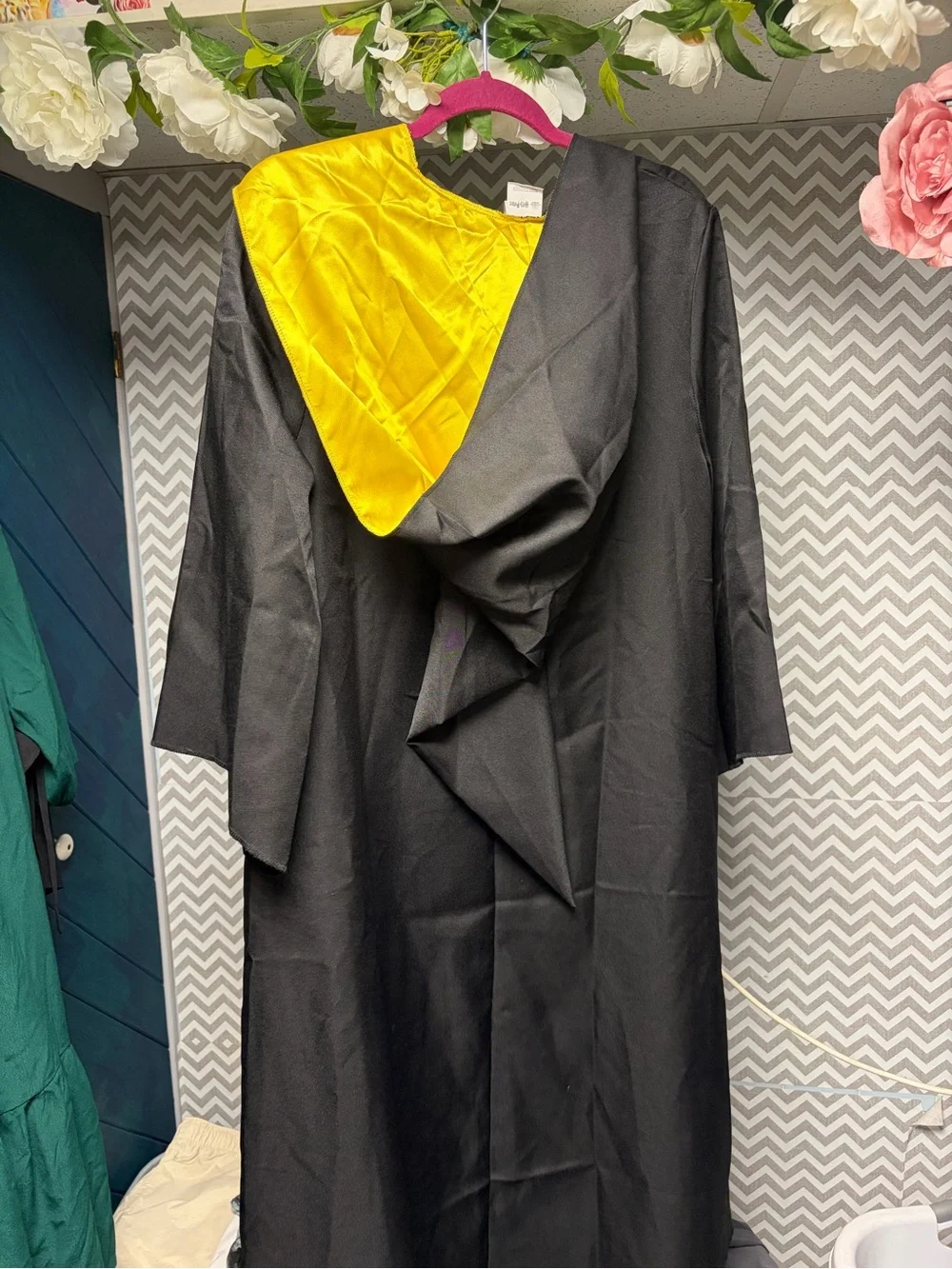 Harry Potter Hufflepuff Black Robe with Yellow Lining